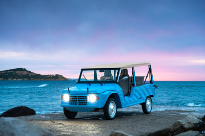 Réinterprétaion Mehari électrique : eClassic vous propose le véhicule de vos rêves.