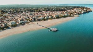 Vue plongeante sur la plage d'Arcachon, la ville et son casino