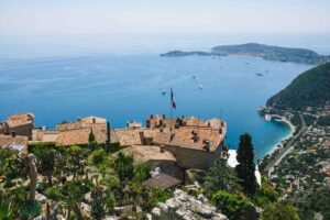 Eze village perché vu de haut avec la mer