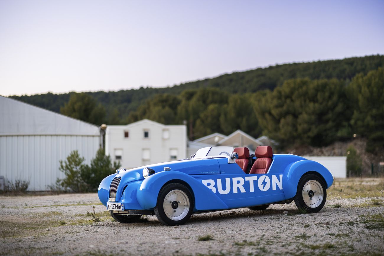 Burton Electric bleue vue de profil